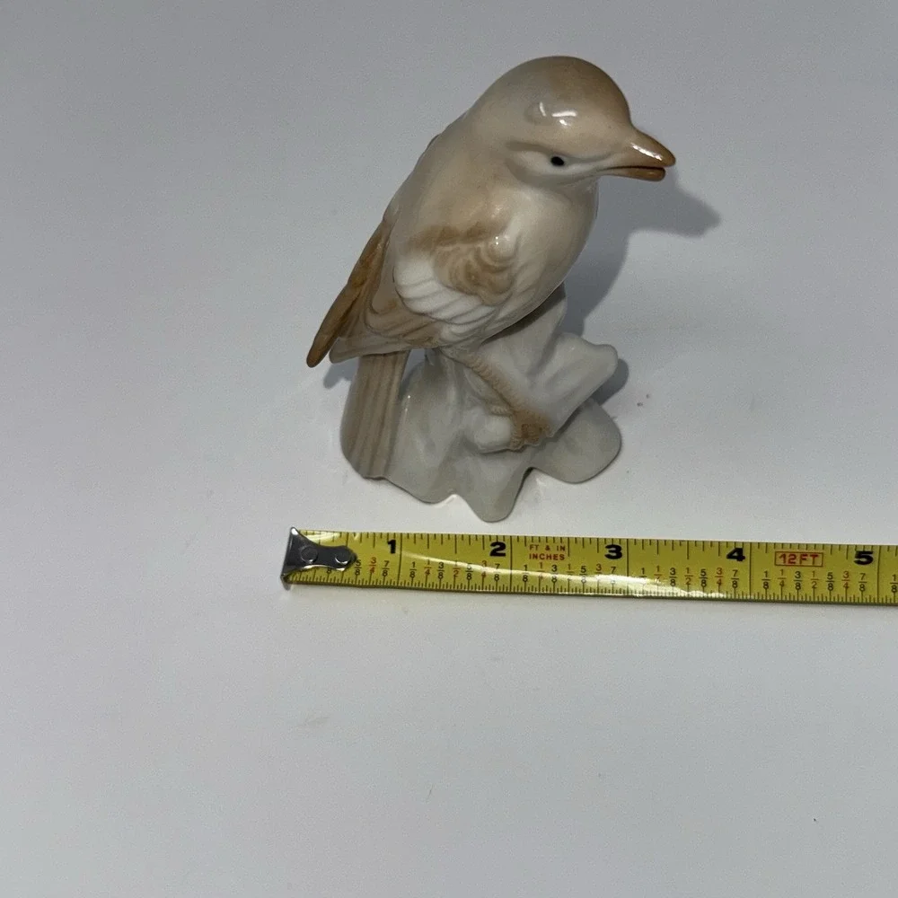 Vintage Otagiri Grey White Japanese Porcelain Sparrow Bird Figurine Song Tweet